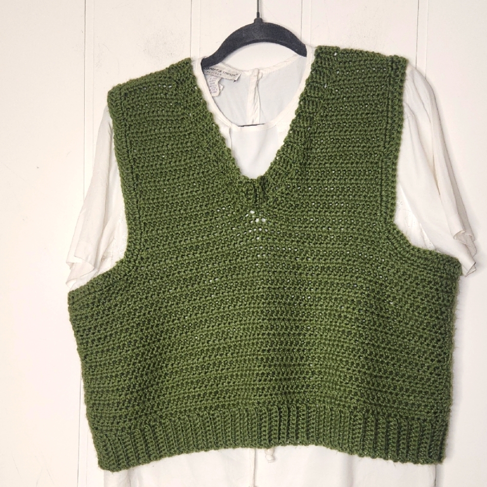 Vintage Hand Knit Vintage Green Boxy Cropped Mean Girls  Sweater Vest